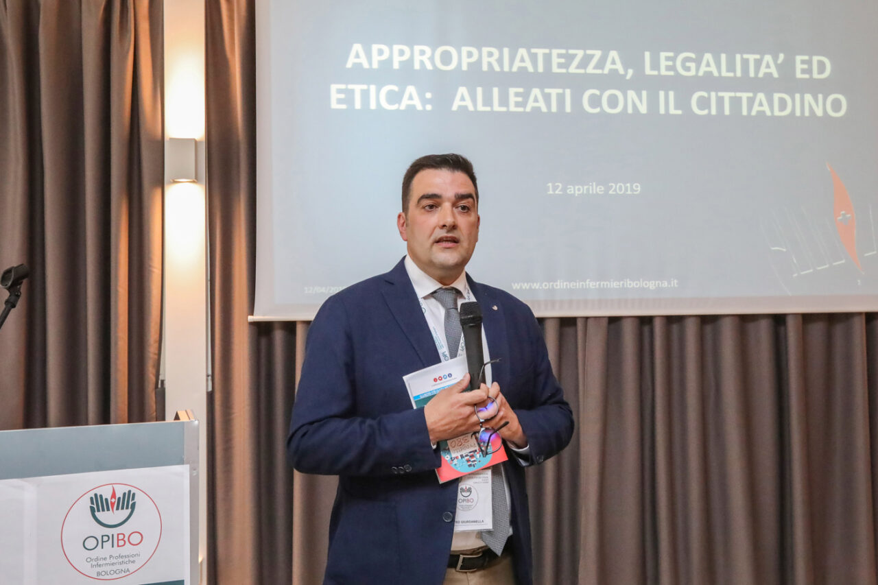 Savoia Hotel Regency, Bologna. 12/04/2019. Seminario ECM Opi Bologna: “Appropriatezza, legalità ed etica: alleati con i cittadini” e Assemblea annuale degli iscritti. SALUTI DELLE AUTORITÀ. Sergio Venturi Assessore alle Politiche per la salute – Regione Emilia – Romagna. Giuliano Barigazzi Presidente della Conferenza Territoriale Sociale e Sanitaria Metropolitana di Bologna. Marco Centola Comandante Rep.Operativo Comando Provinciale Carabinieri). Archivio OPI - foto di Andrea Samaritani