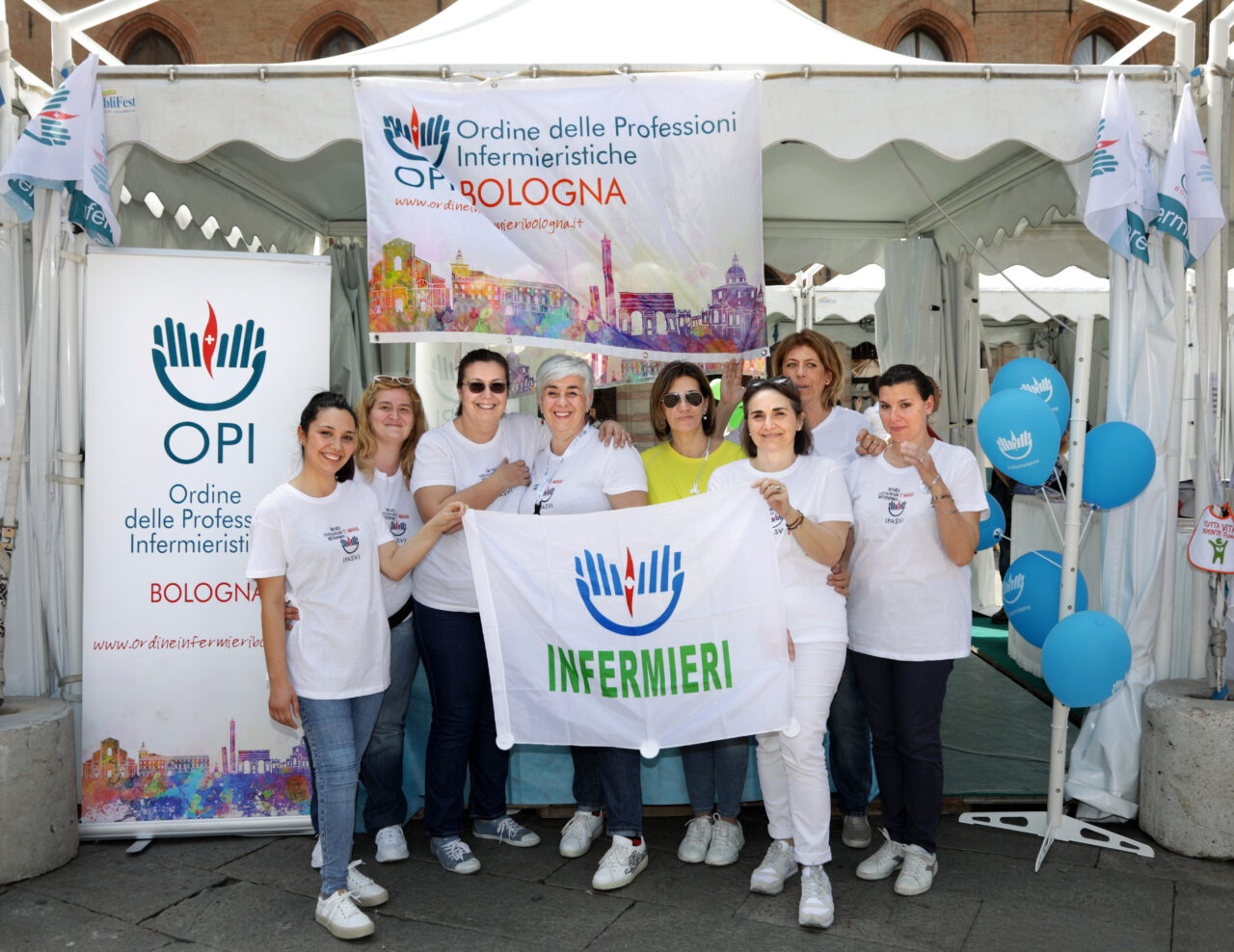 BOLOGNA, 24/05/2019. PIAZZA MAGGIORE. STRABOLOGNA. STAND OPI ORDINE PROFESSIONI INFERMIERISTICHE E STAND AZIENDA USL. FOTO PAOLO RIGHI