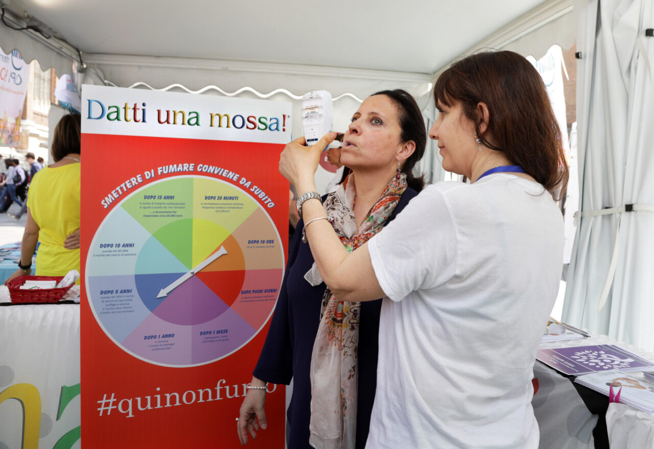 BOLOGNA, 24/05/2019. PIAZZA MAGGIORE. STRABOLOGNA. STAND OPI ORDINE PROFESSIONI INFERMIERISTICHE E STAND AZIENDA USL. FOTO PAOLO RIGHI