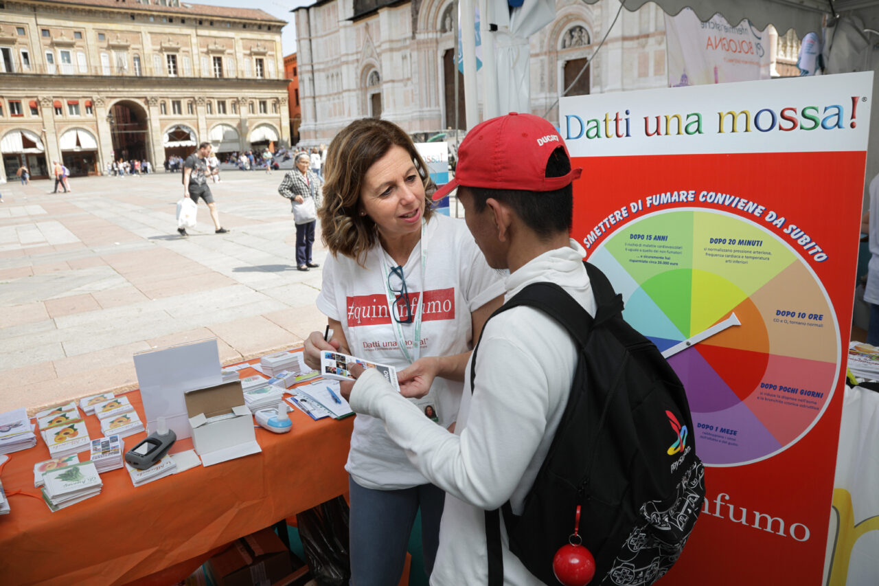 BOLOGNA, 24/05/2019. PIAZZA MAGGIORE. STRABOLOGNA. STAND OPI ORDINE PROFESSIONI INFERMIERISTICHE E STAND AZIENDA USL. FOTO PAOLO RIGHI