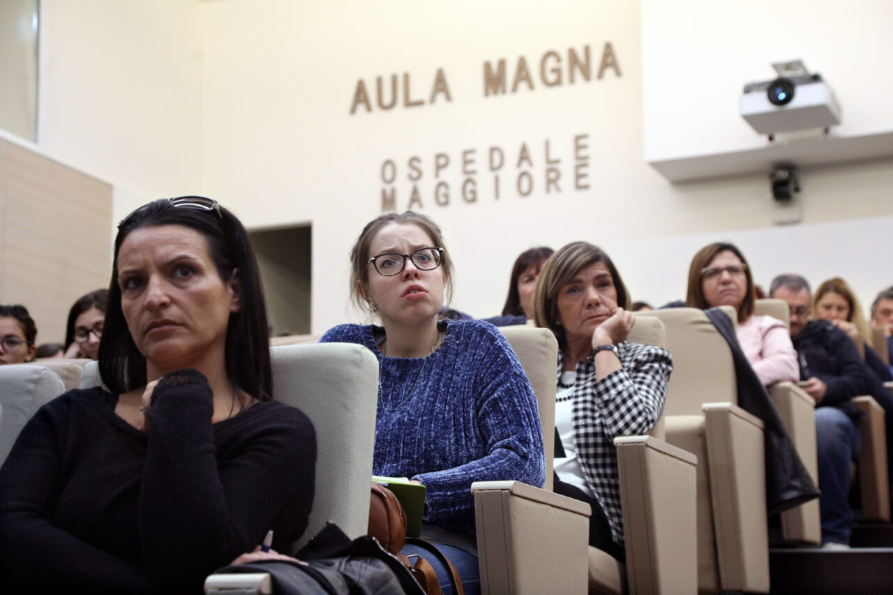 Bologna, 9/11/2019. Aula Magna dellOspedale Maggiore di Bologna. un seminario per conoscere il nuovo Codice Deontologico degli Infermieri. Tra i relatori Barbara Mangiacavalli (Presidente Nazionale FNOPI), Pio Lattarulo (esperto di etica e di bioetica), Sergio Fucci (Giudice, esperto di bioetica e responsabilità professionale), Silvia Marcadelli (RN, MSN, PhD), Rosaeugenia Pesci (Responsabile Attività didattiche professionalizzanti CdL in Infermieristica UNIBO). In apertura del seminario, la Prof.ssa Carla Faralli, Ordinario di Filosofia del Diritto dellUniversità di Bologna, presenterà il Corso di Alta Formazione in Comunicazione in sanità e Bioetica dellUniversità di Bologna. Fotografie di Paolo Righi