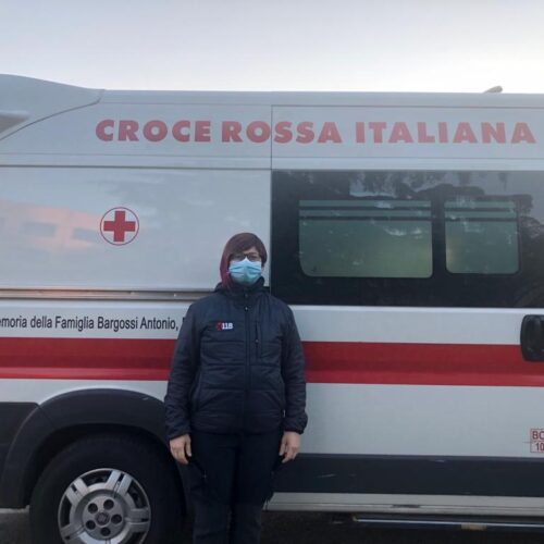 Arresto cardiaco in aeroporto, salvata da un’infermiera della Croce Rossa